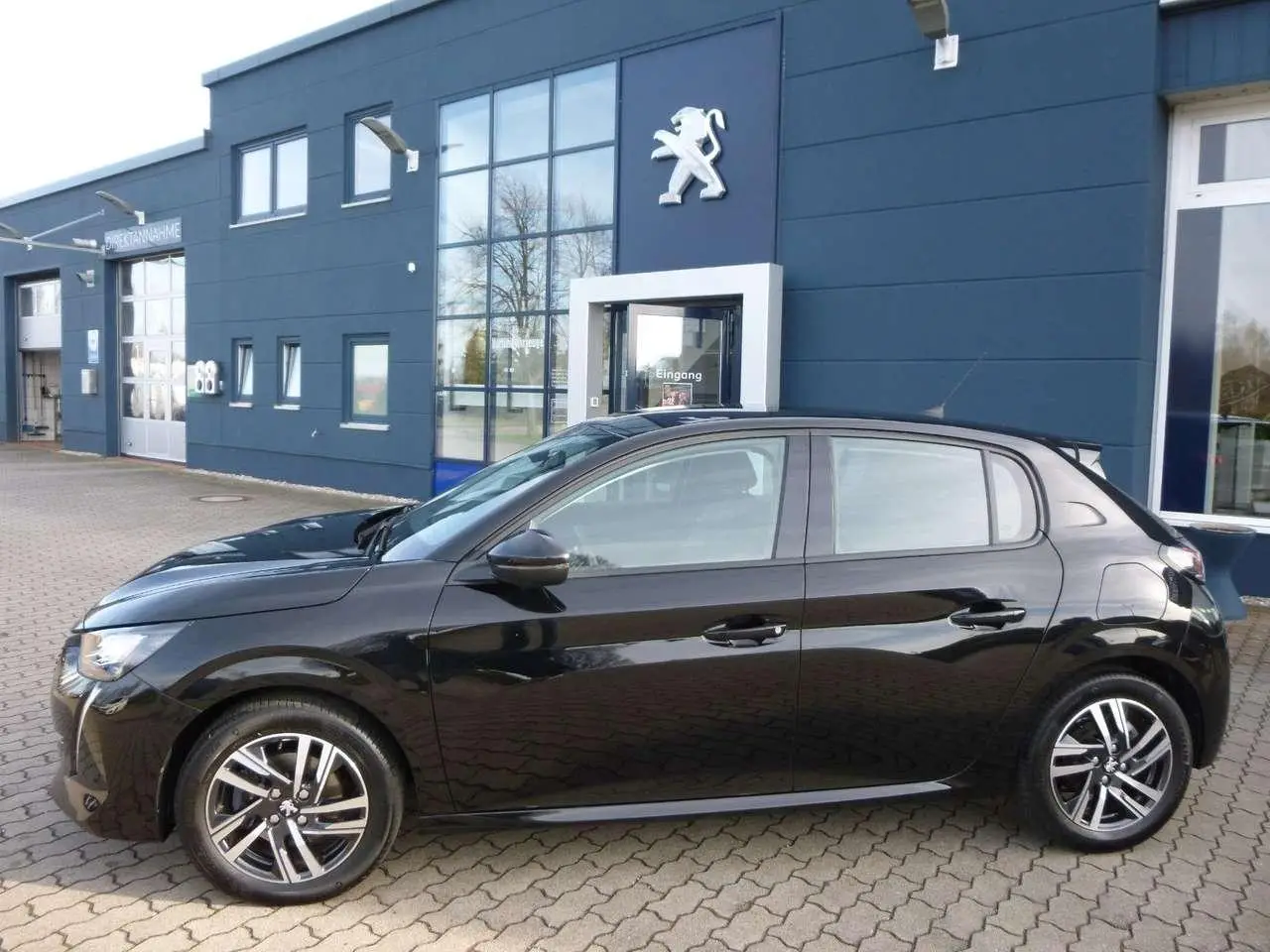 Photo 1 : Peugeot 208 2020 Petrol