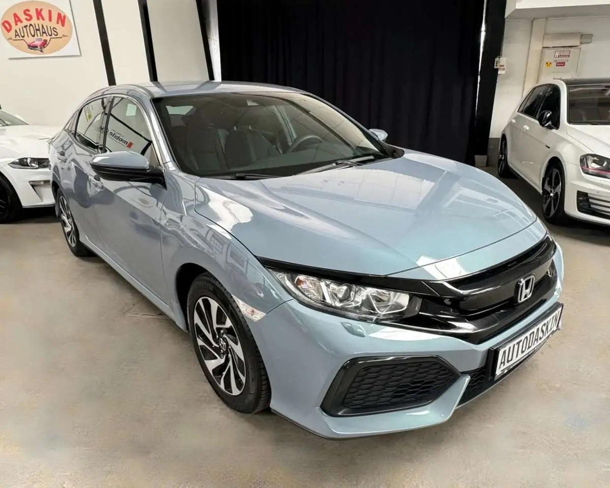 Photo 1 : Honda Civic 2020 Essence