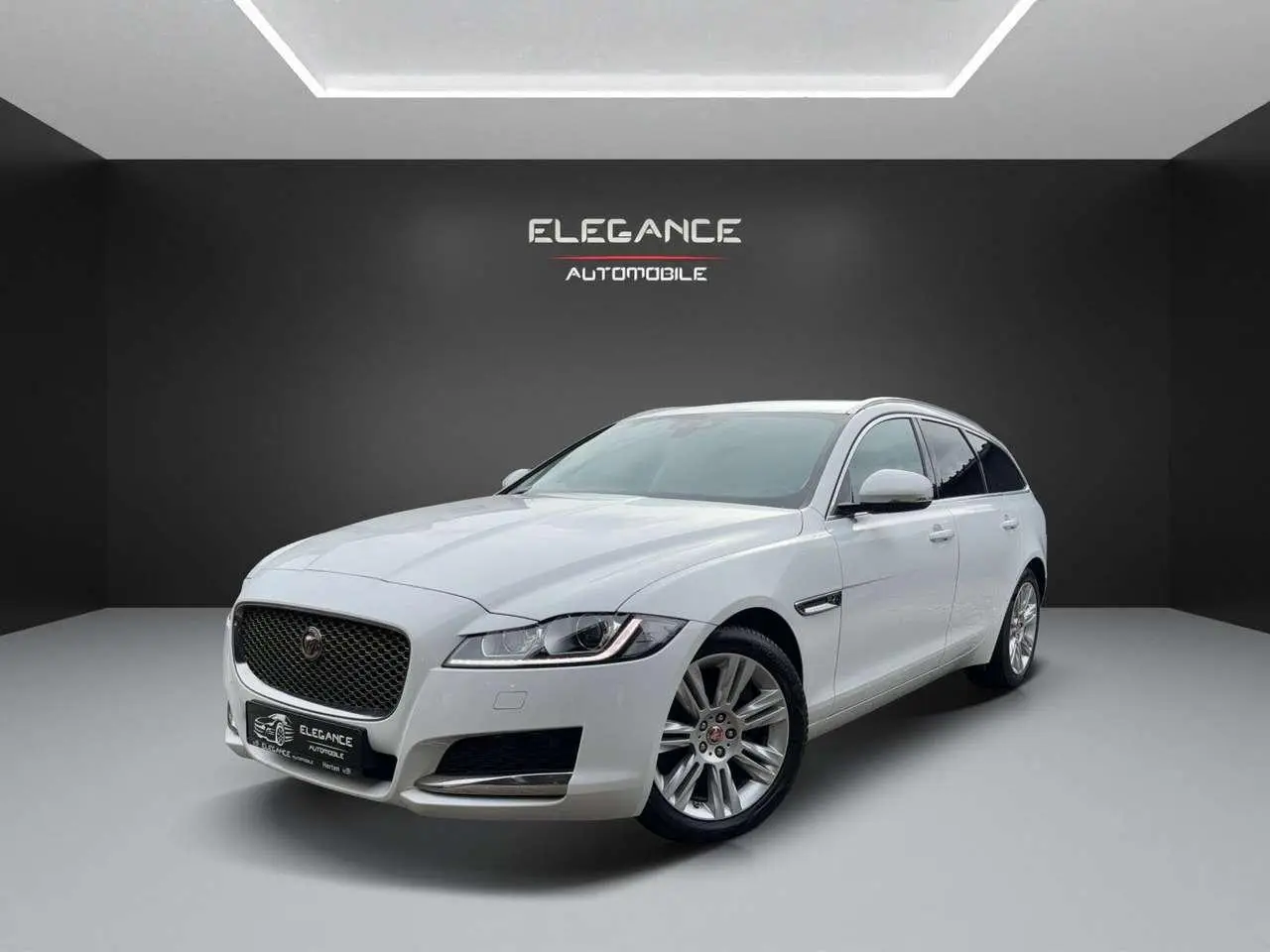 Photo 1 : Jaguar Xf 2019 Diesel