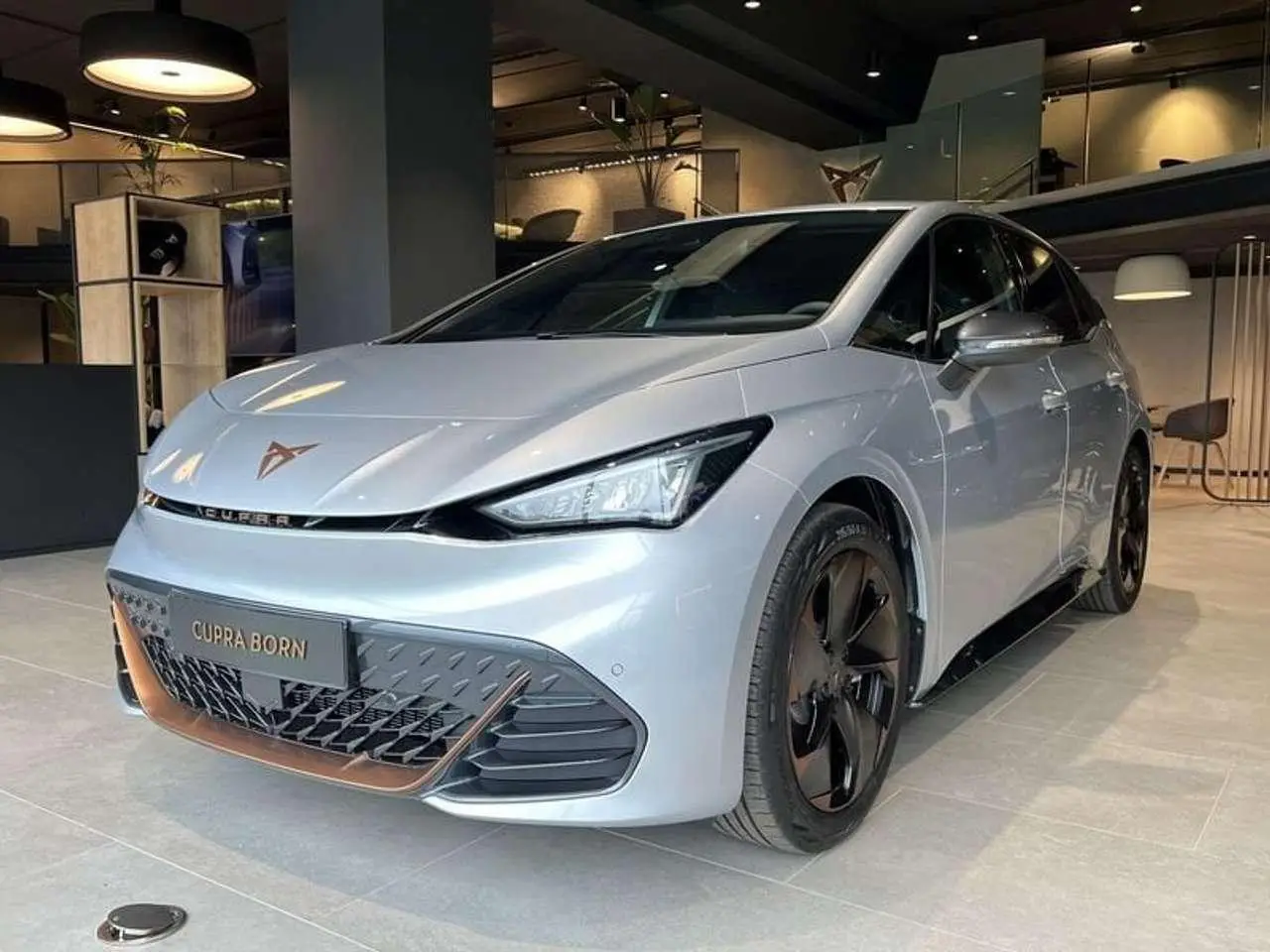 Photo 1 : Cupra Born 2024 Électrique