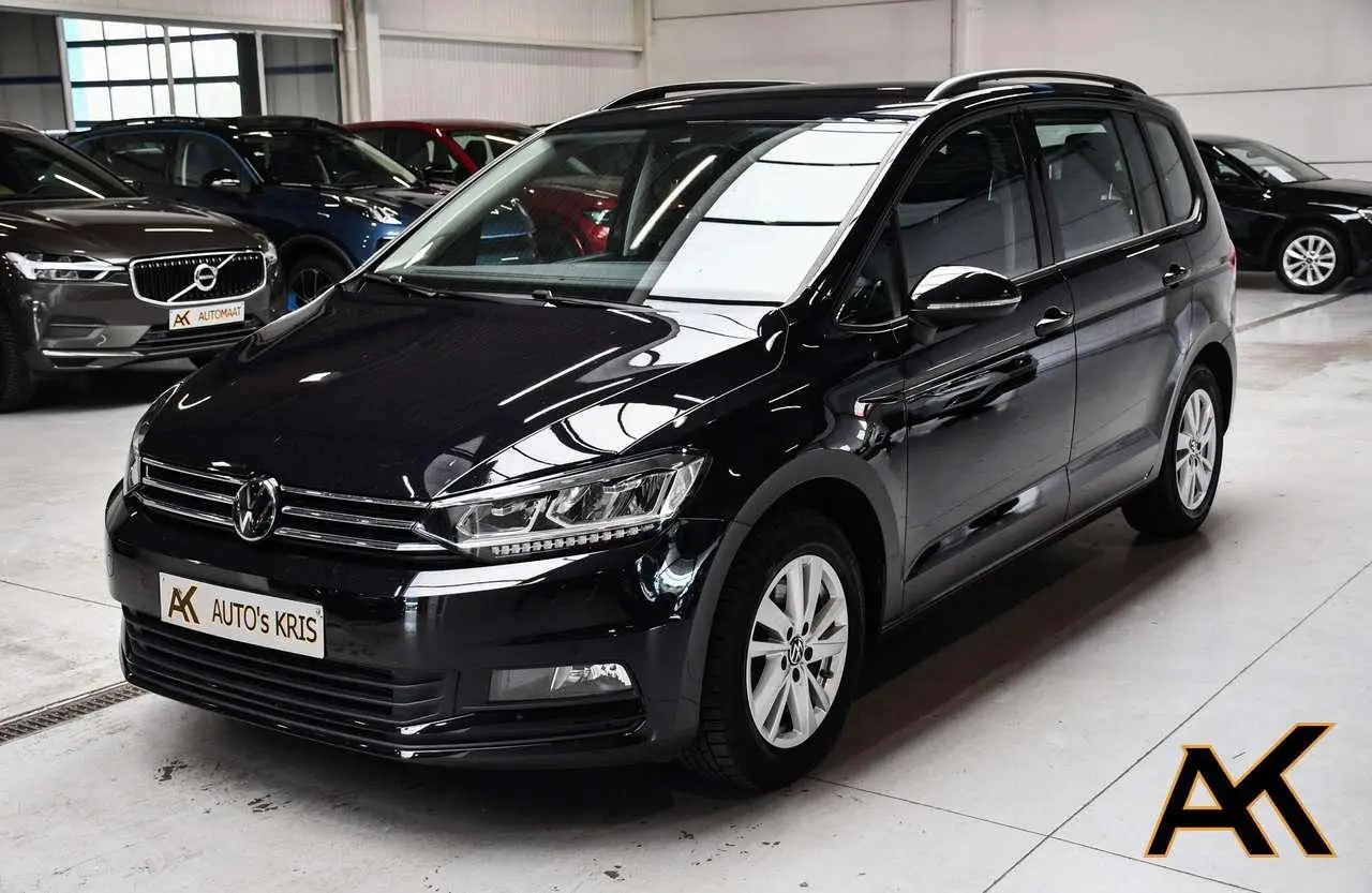 Photo 1 : Volkswagen Touran 2022 Petrol