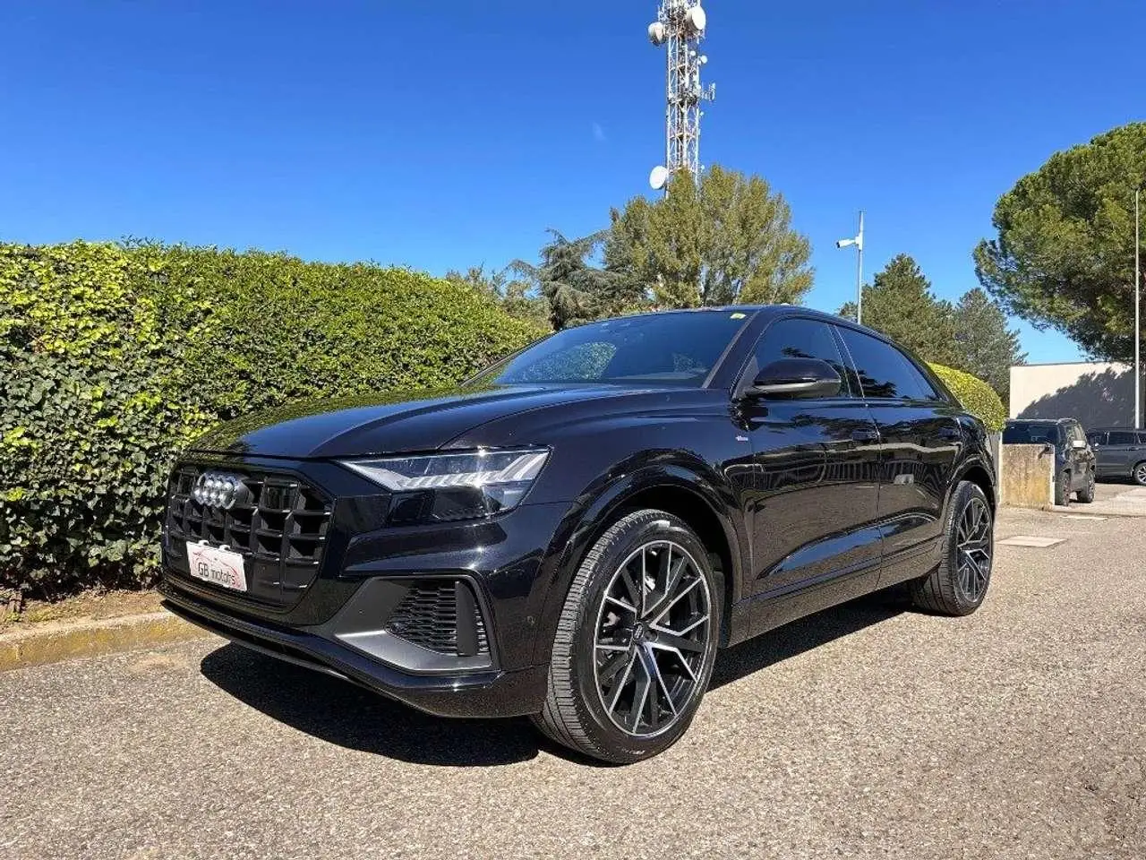 Photo 1 : Audi Q8 2019 Hybrid