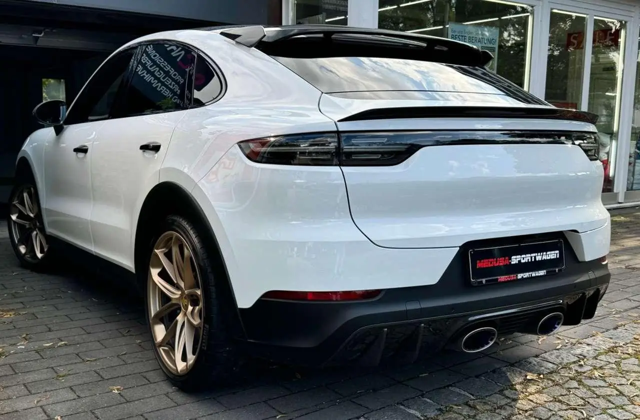 Photo 1 : Porsche Cayenne 2023 Essence