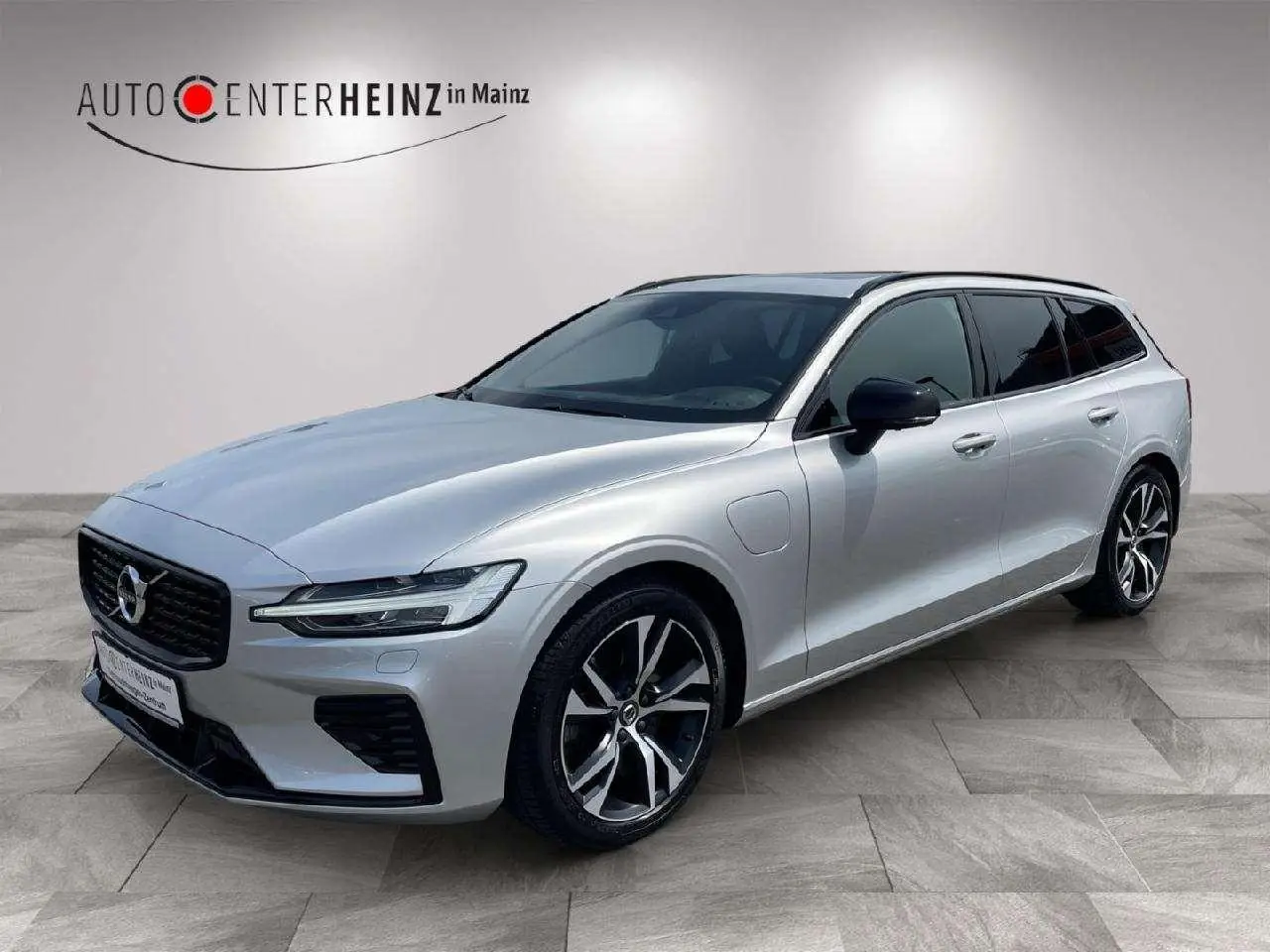 Photo 1 : Volvo V60 2021 Hybride