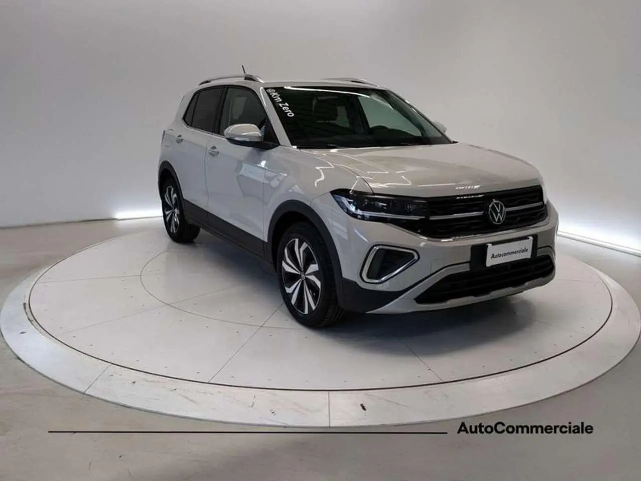 Photo 1 : Volkswagen T-cross 2024 Petrol