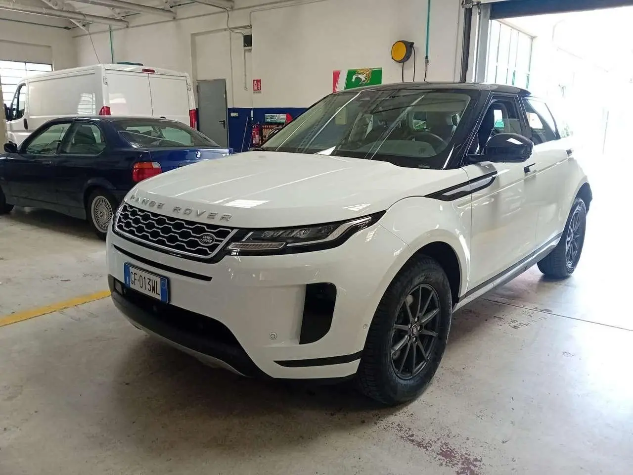 Photo 1 : Land Rover Range Rover Evoque 2021 Hybride