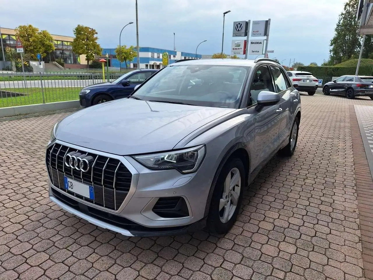 Photo 1 : Audi Q3 2019 Essence