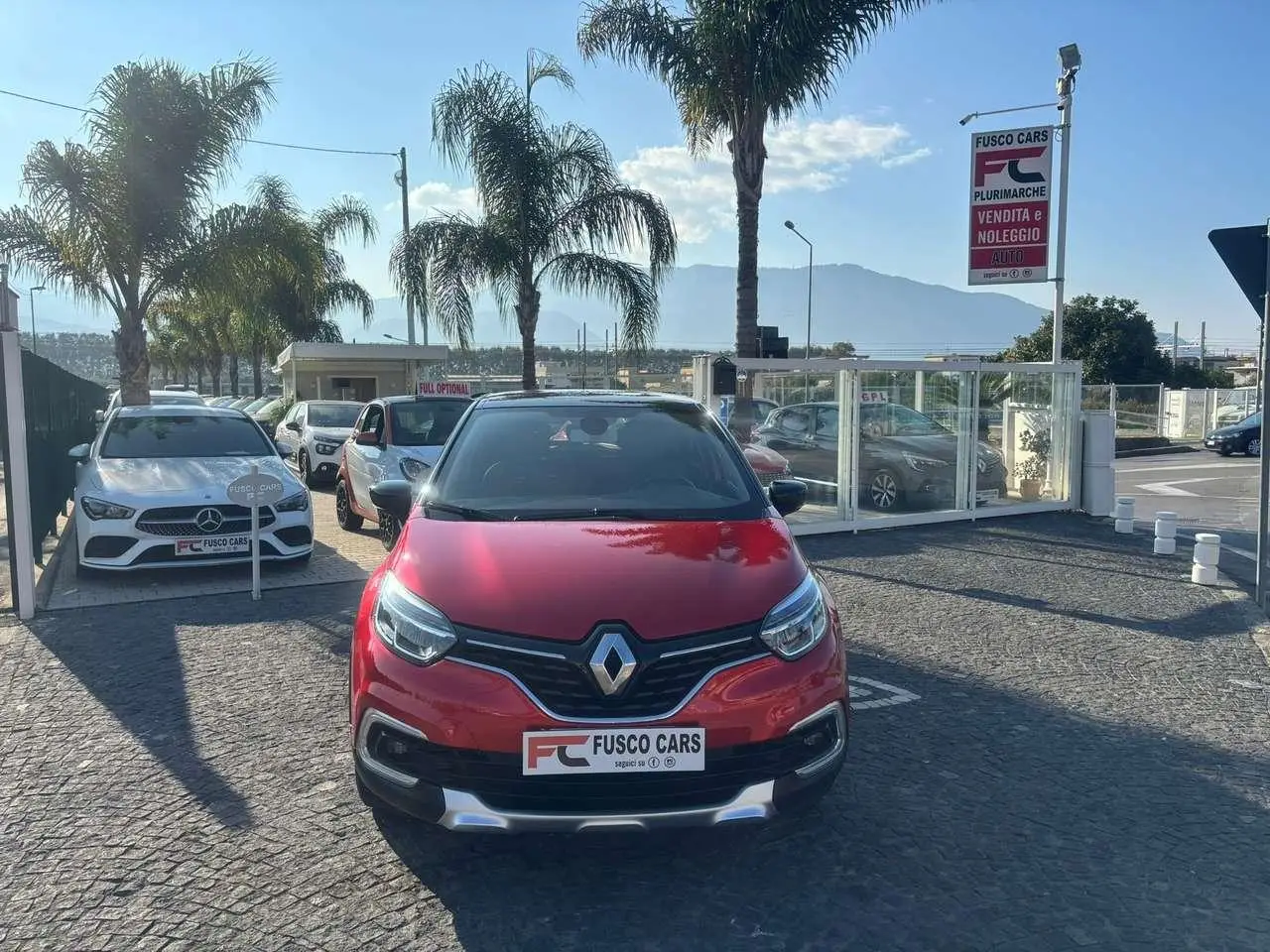 Photo 1 : Renault Captur 2020 Petrol