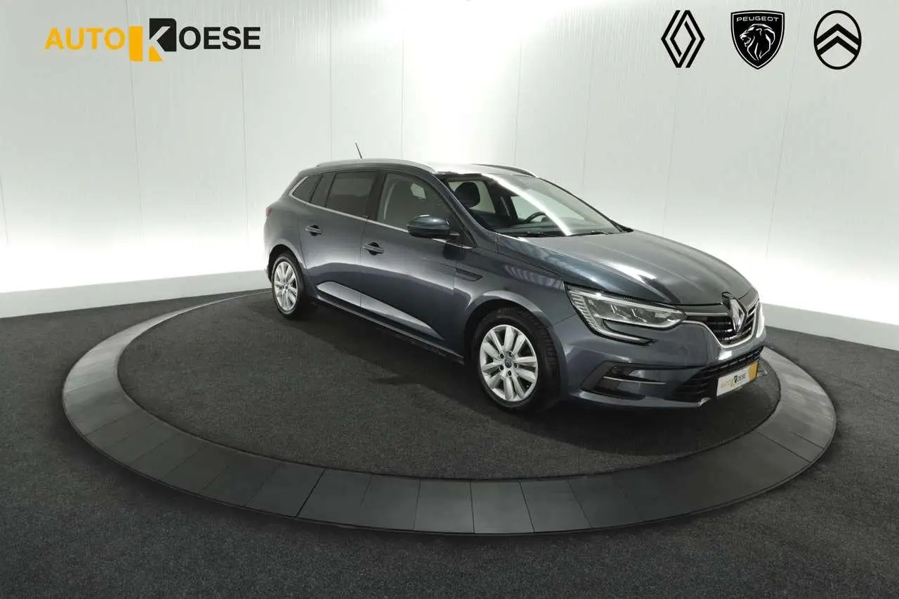 Photo 1 : Renault Megane 2021 Hybrid