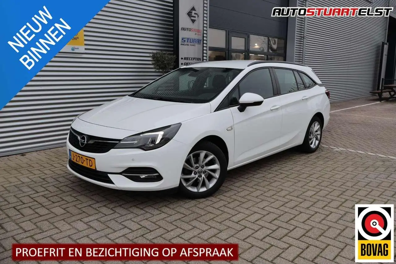 Photo 1 : Opel Astra 2020 Essence