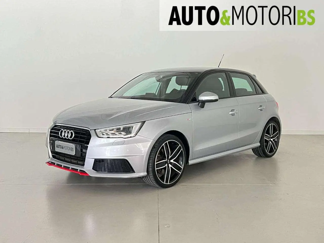 Photo 1 : Audi A1 2016 Essence