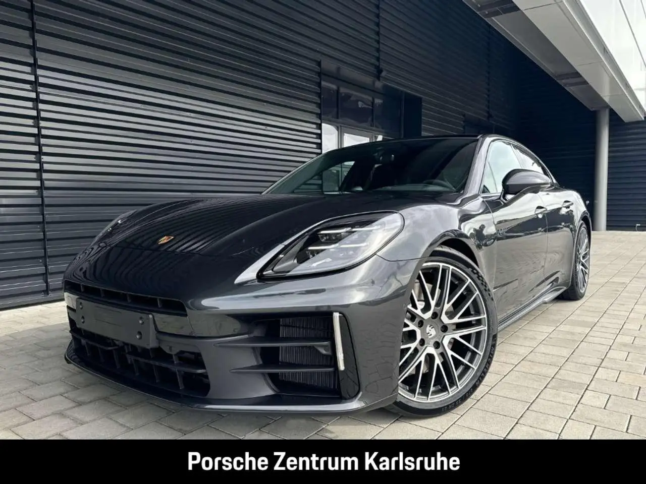 Photo 1 : Porsche Panamera 2024 Hybrid