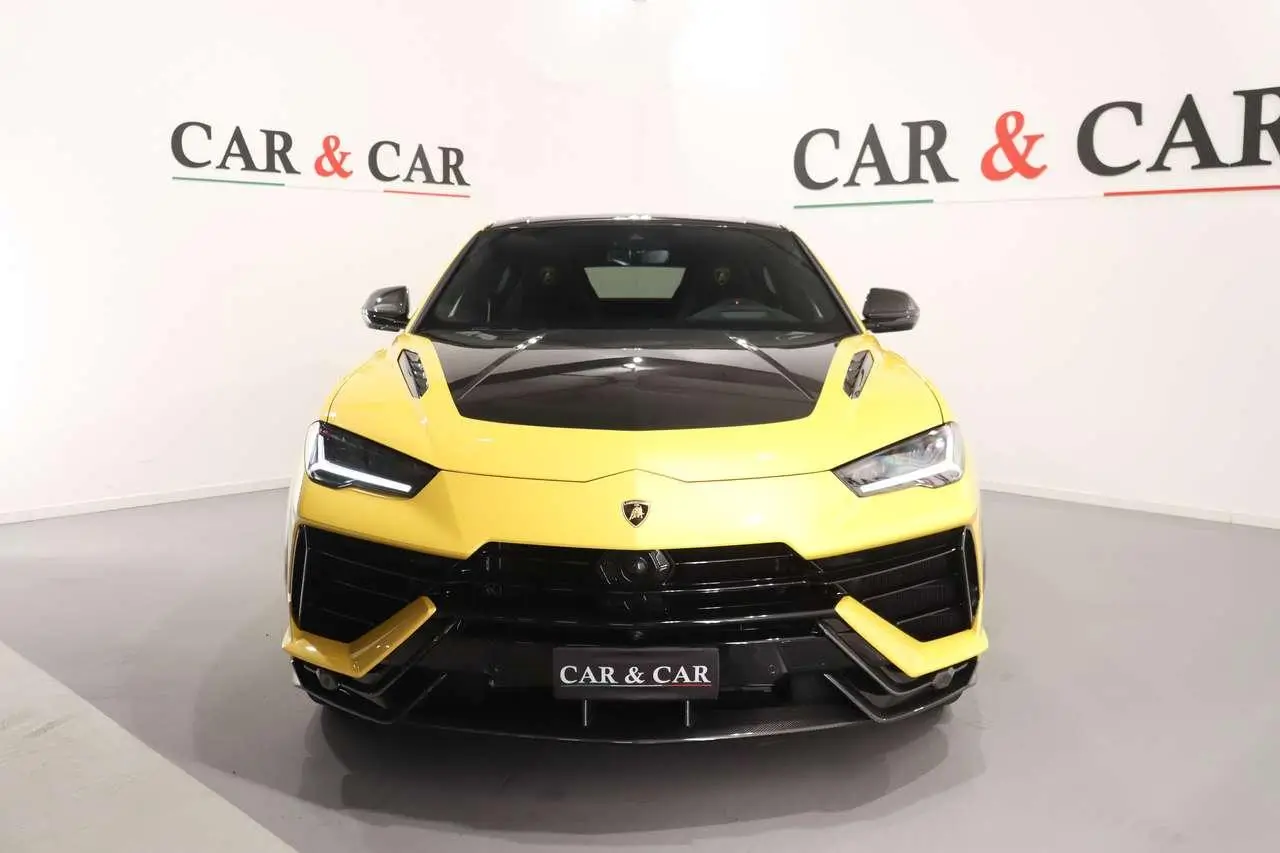 Photo 1 : Lamborghini Urus 2024 Essence