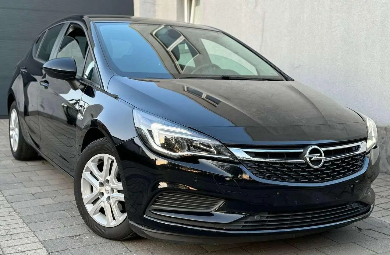 Photo 1 : Opel Astra 2019 Diesel