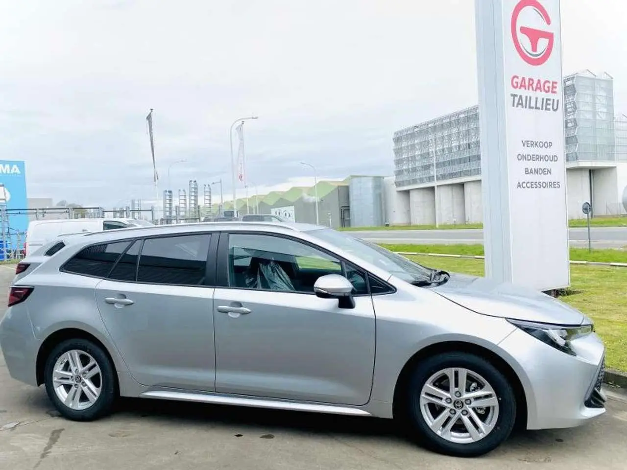 Photo 1 : Toyota Corolla 2023 Hybrid