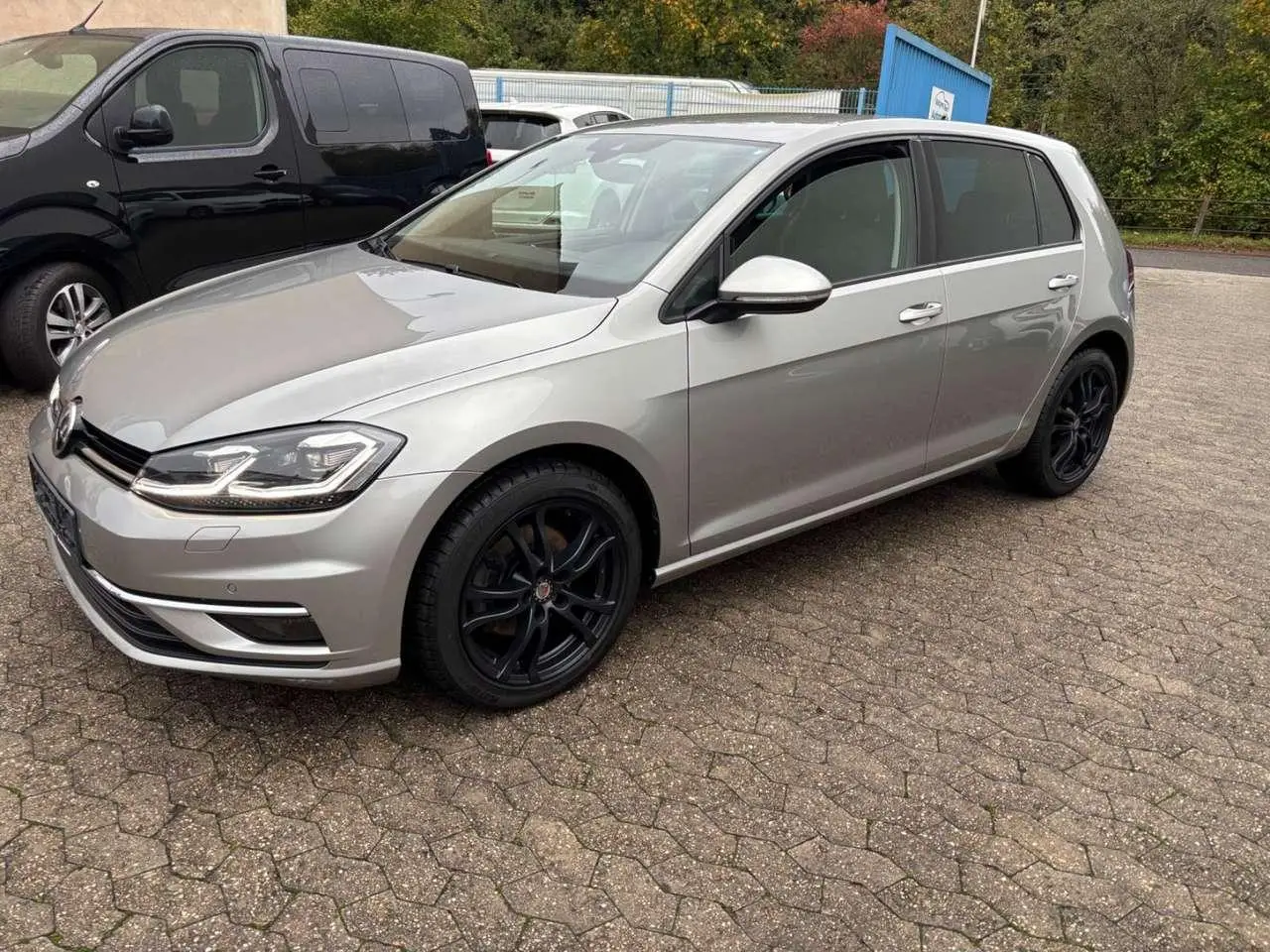 Photo 1 : Volkswagen Golf 2017 Petrol