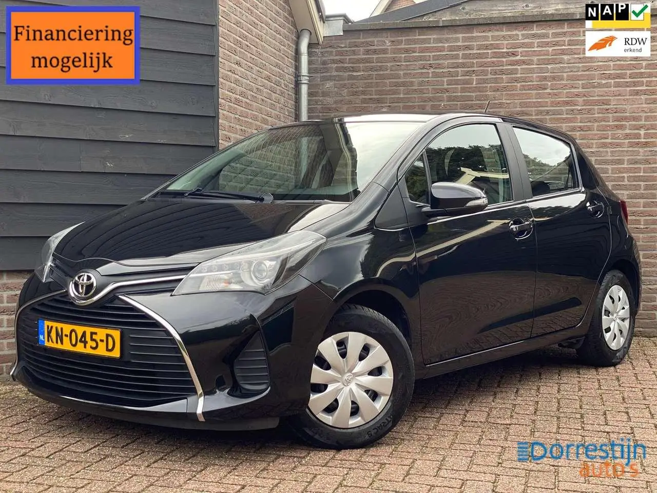 Photo 1 : Toyota Yaris 2016 Petrol