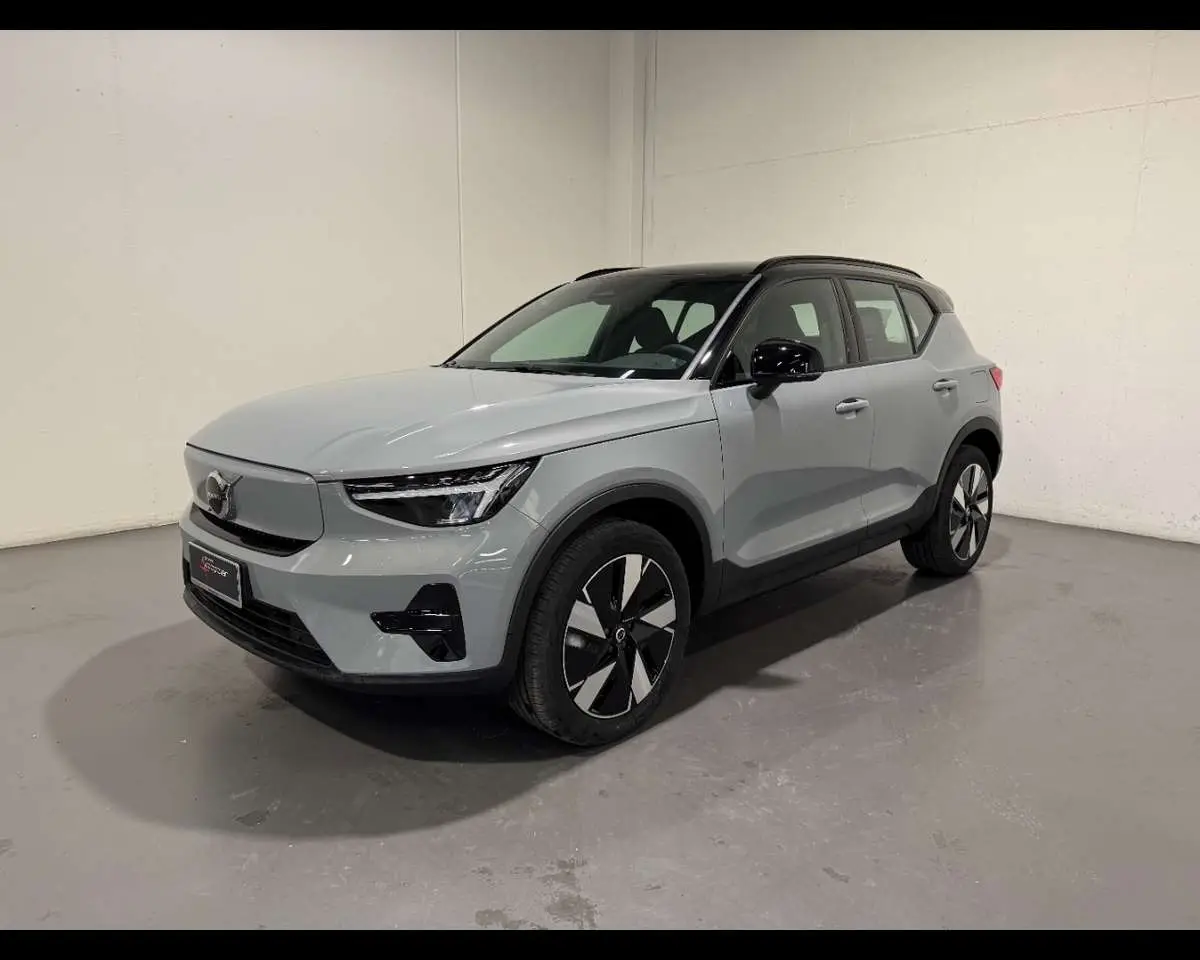 Photo 1 : Volvo Xc40 2024 Electric