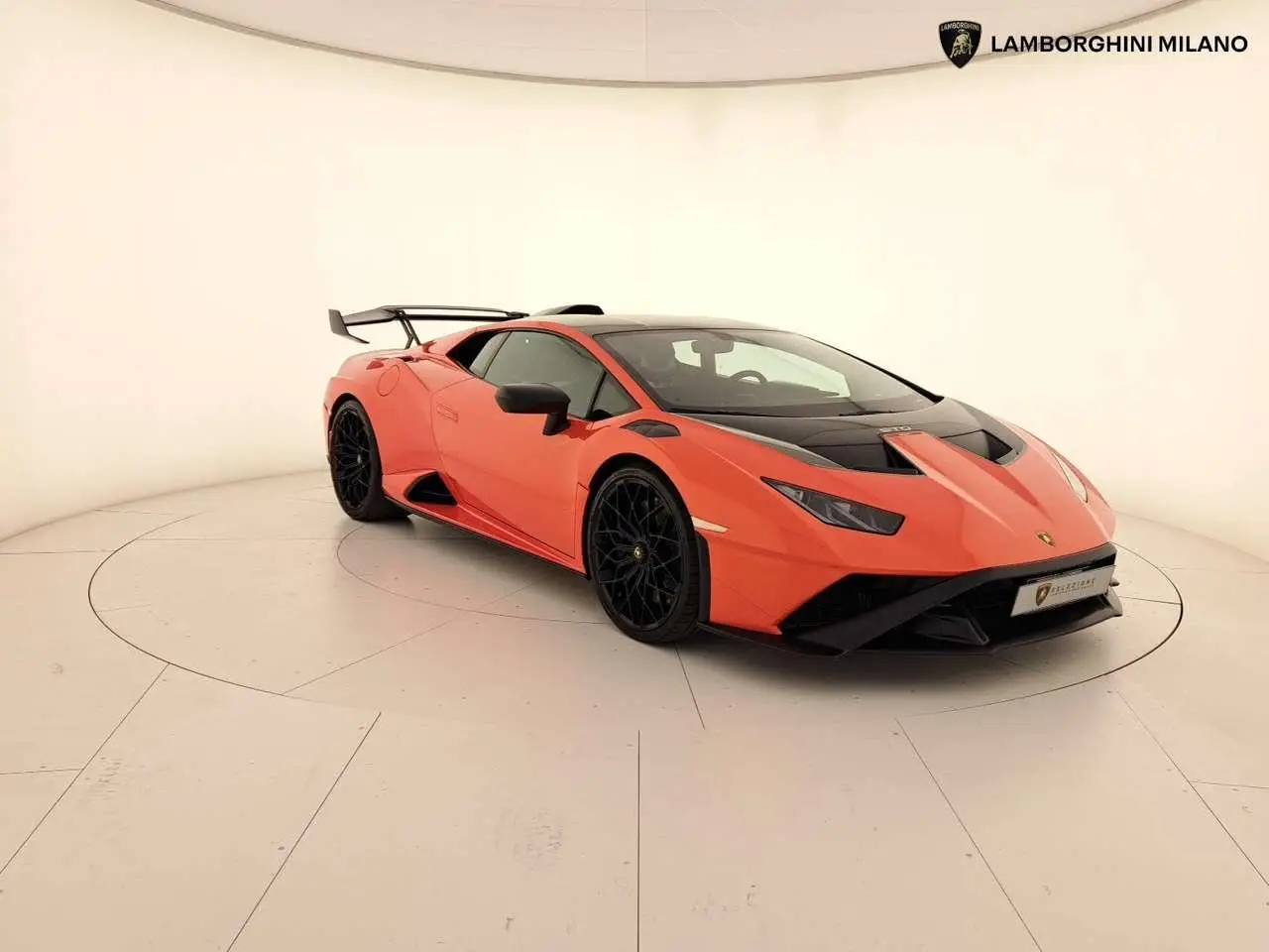 Photo 1 : Lamborghini Huracan 2022 Essence