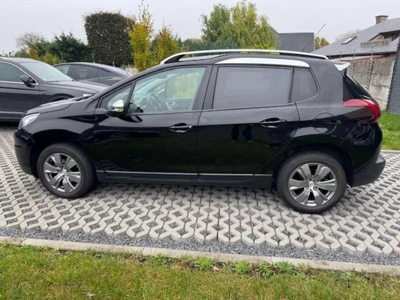 Photo 1 : Peugeot 2008 2018 Petrol