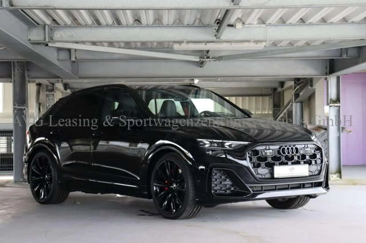 Photo 1 : Audi Sq8 2024 Essence