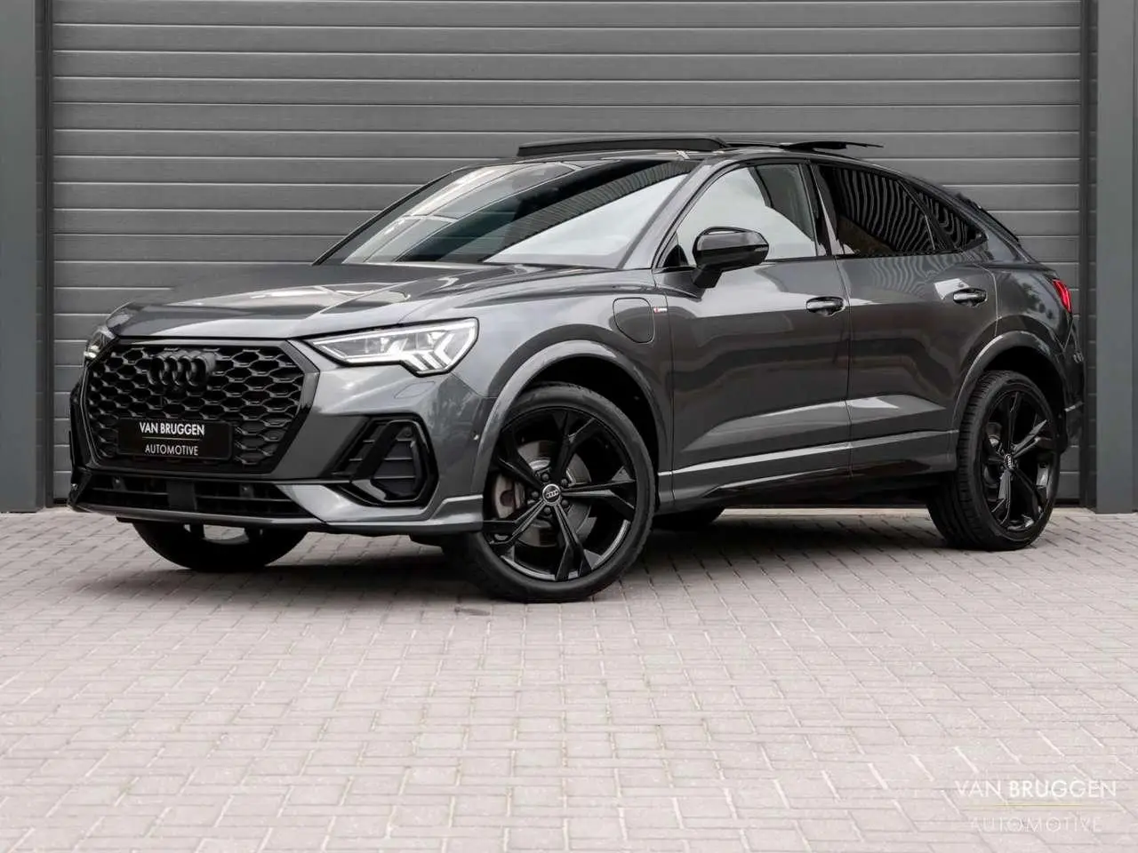 Photo 1 : Audi Q3 2021 Hybrid