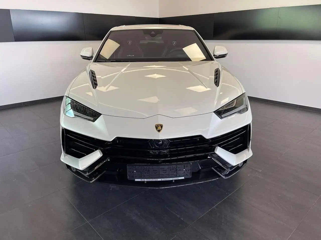 Photo 1 : Lamborghini Urus 2023 Petrol