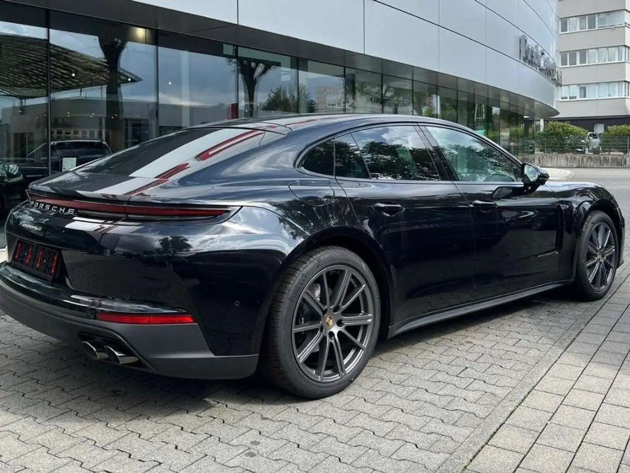 Photo 1 : Porsche Panamera 2024 Essence