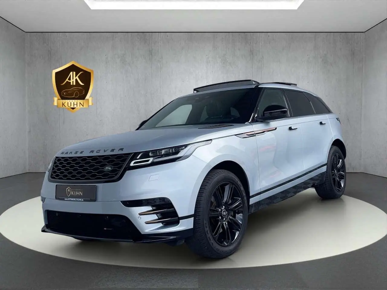 Photo 1 : Land Rover Range Rover Velar 2022 Petrol