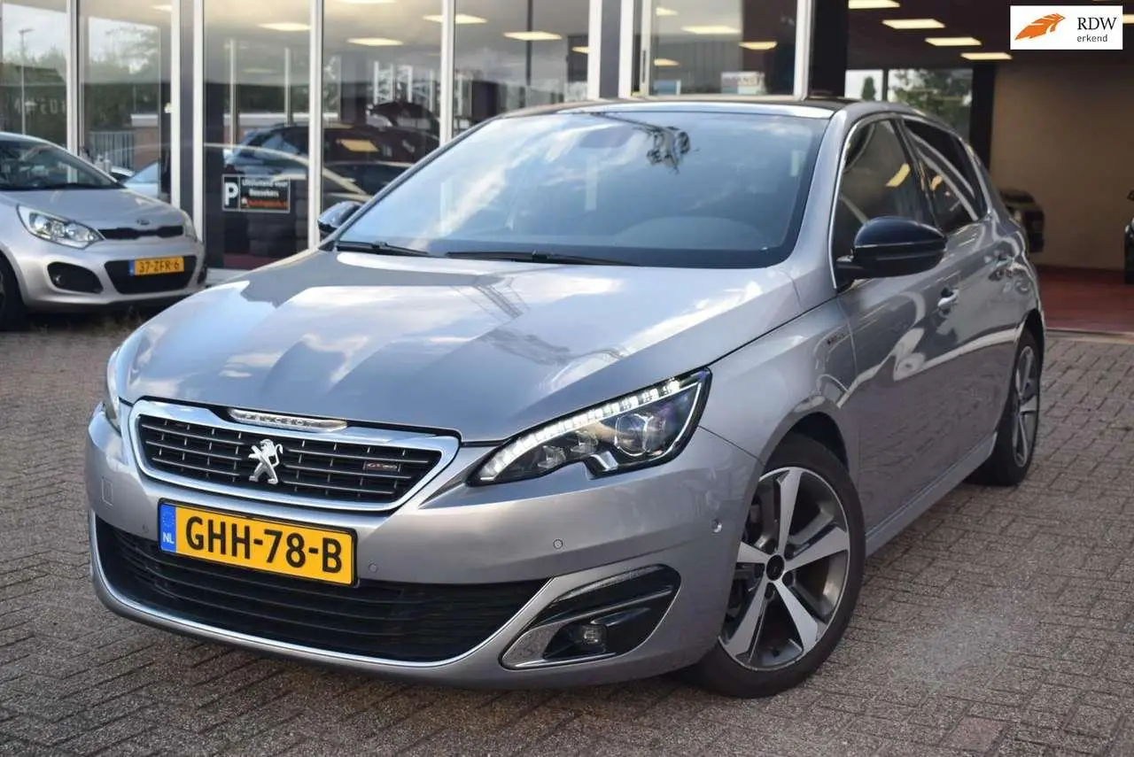 Photo 1 : Peugeot 308 2015 Essence