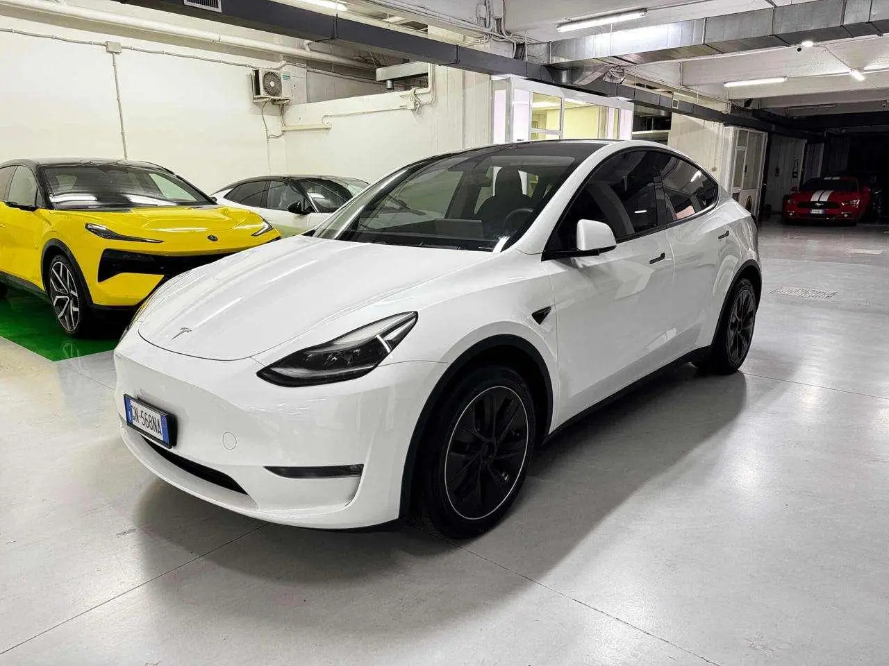 Photo 1 : Tesla Model Y 2023 Électrique