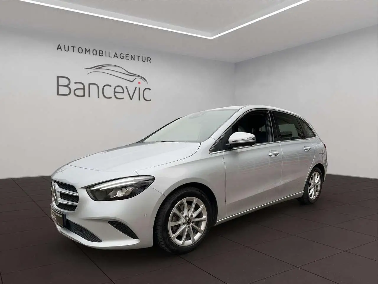 Photo 1 : Mercedes-benz Classe B 2021 Petrol