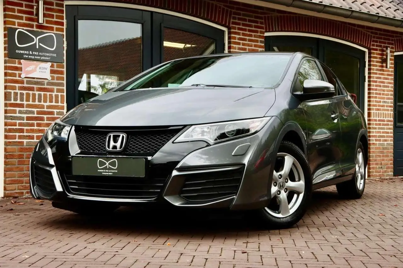 Photo 1 : Honda Civic 2016 Essence