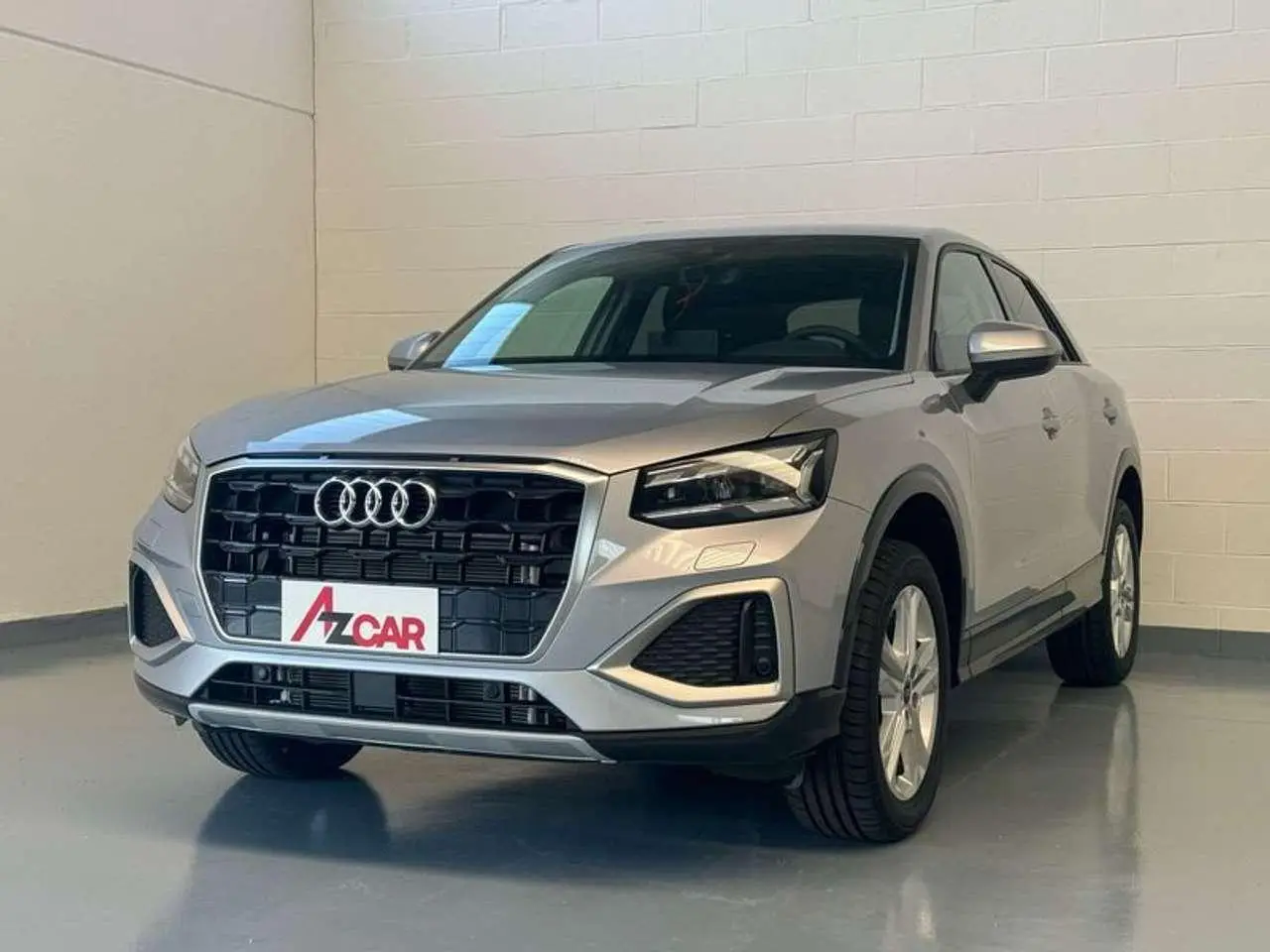 Photo 1 : Audi Q2 2024 Petrol