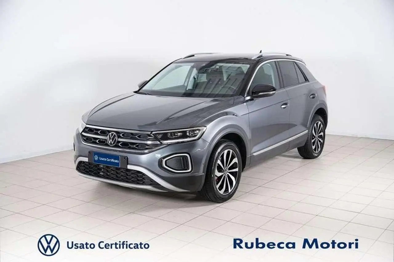 Photo 1 : Volkswagen T-roc 2022 Petrol