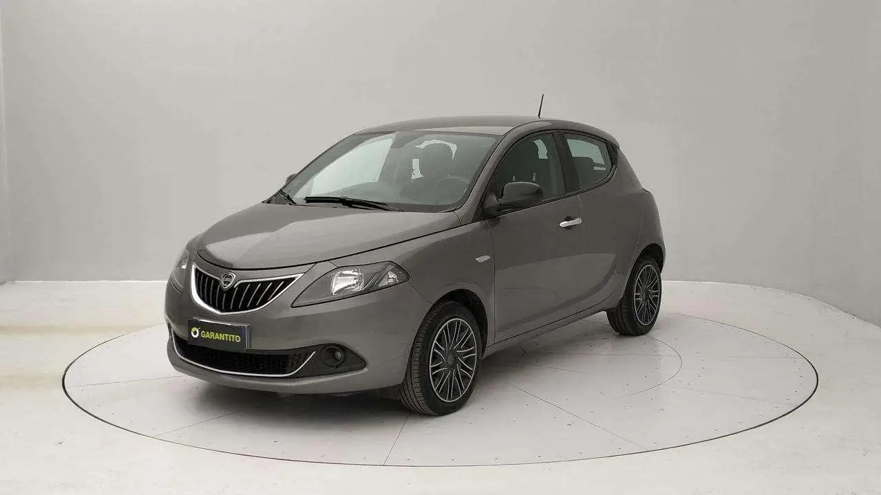 Photo 1 : Lancia Ypsilon 2021 Hybrid