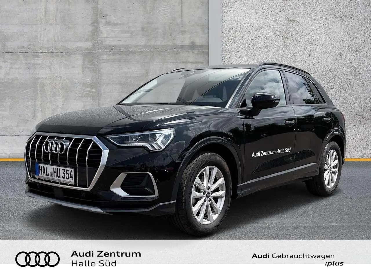 Photo 1 : Audi Q3 2023 Petrol