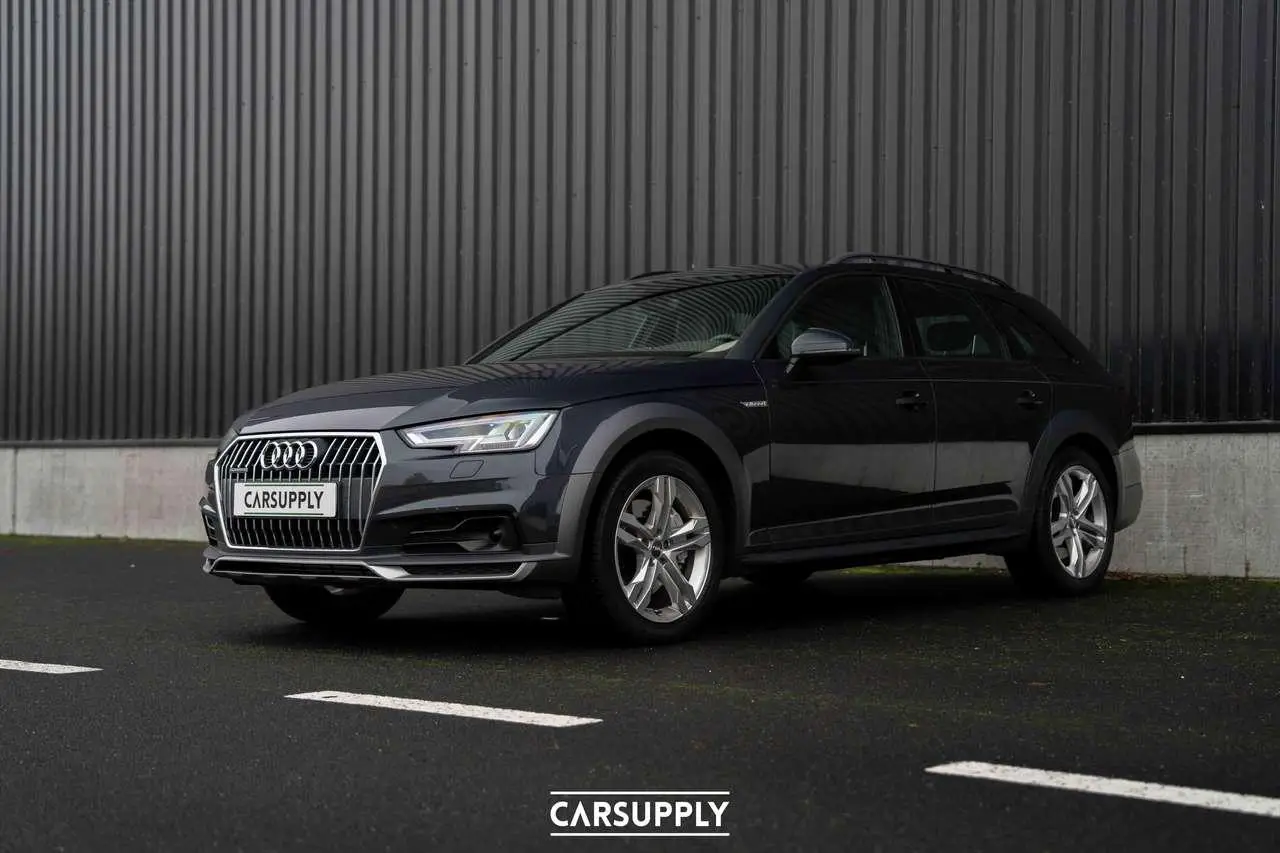 Photo 1 : Audi A4 2019 Petrol