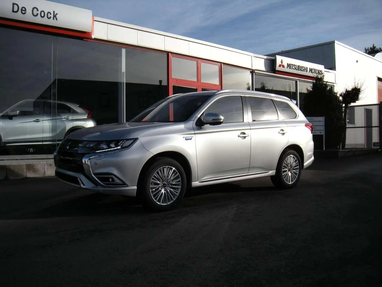 Photo 1 : Mitsubishi Outlander 2019 Hybrid