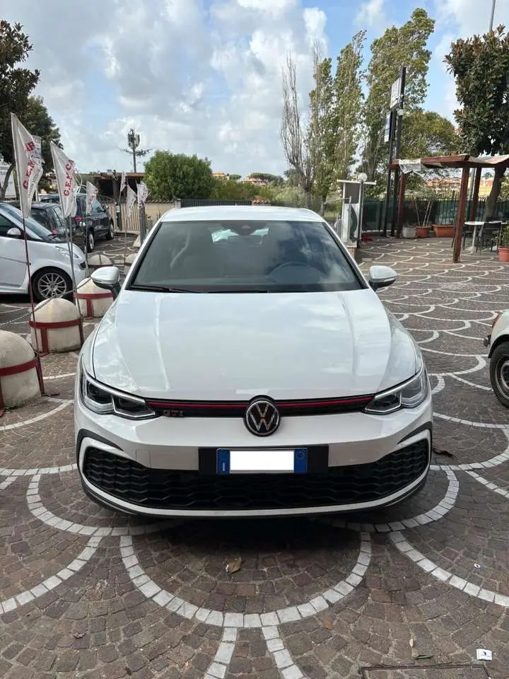 Photo 1 : Volkswagen Golf 2020 Petrol