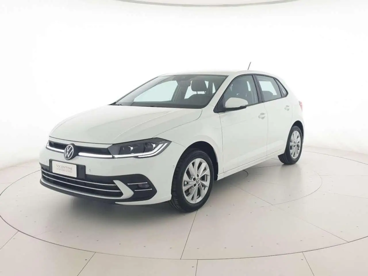 Photo 1 : Volkswagen Polo 2024 Petrol