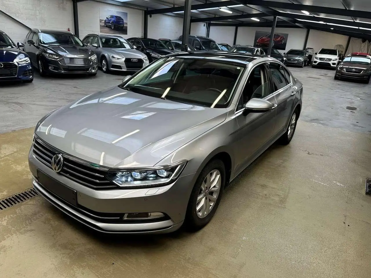 Photo 1 : Volkswagen Passat 2018 Diesel