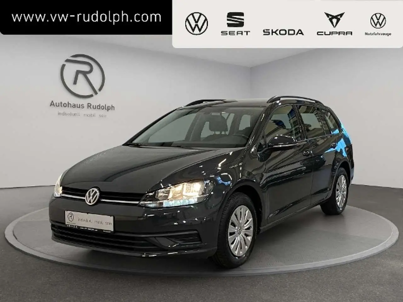 Photo 1 : Volkswagen Golf 2019 Petrol