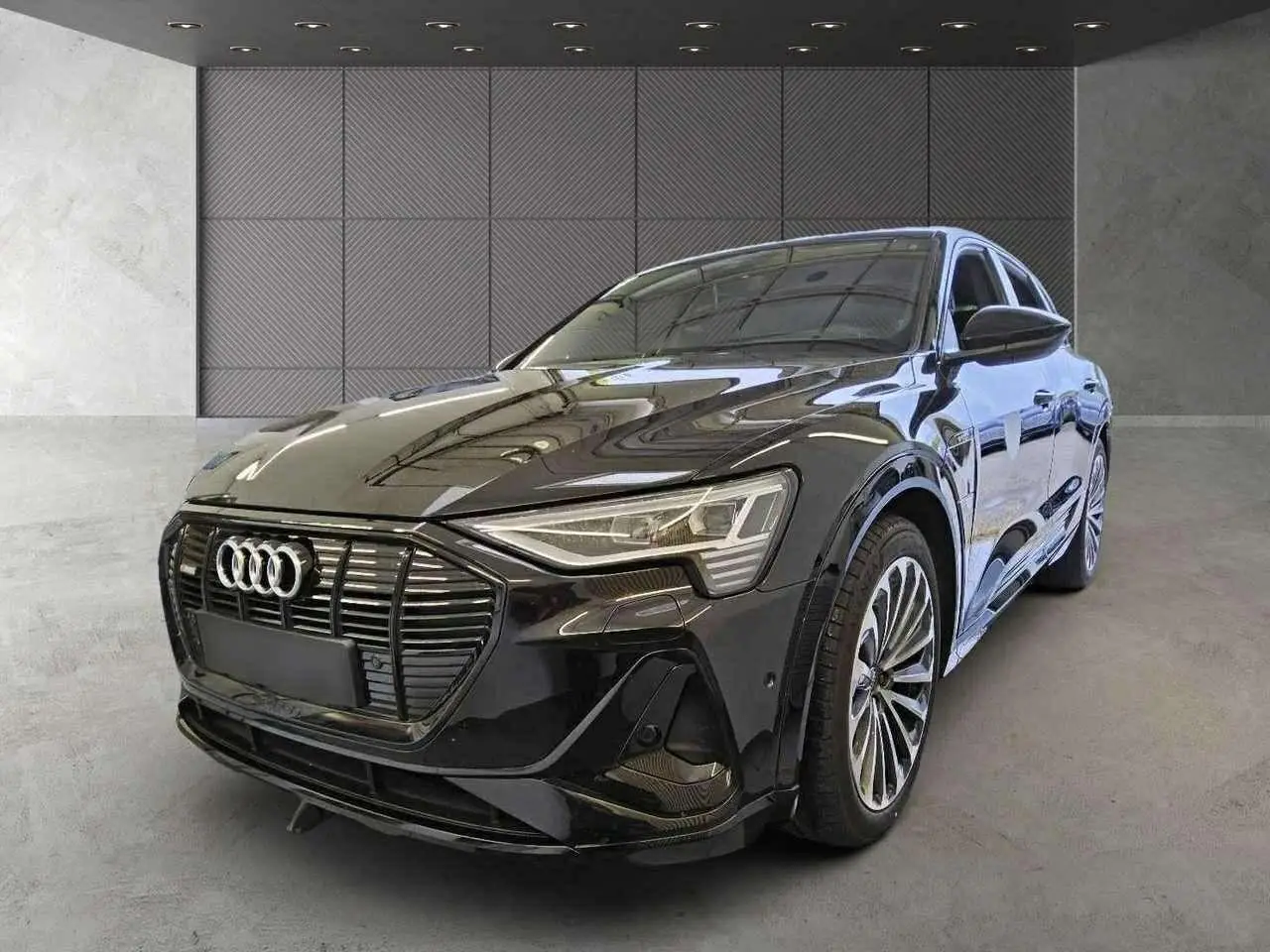 Photo 1 : Audi E-tron 2022 Électrique