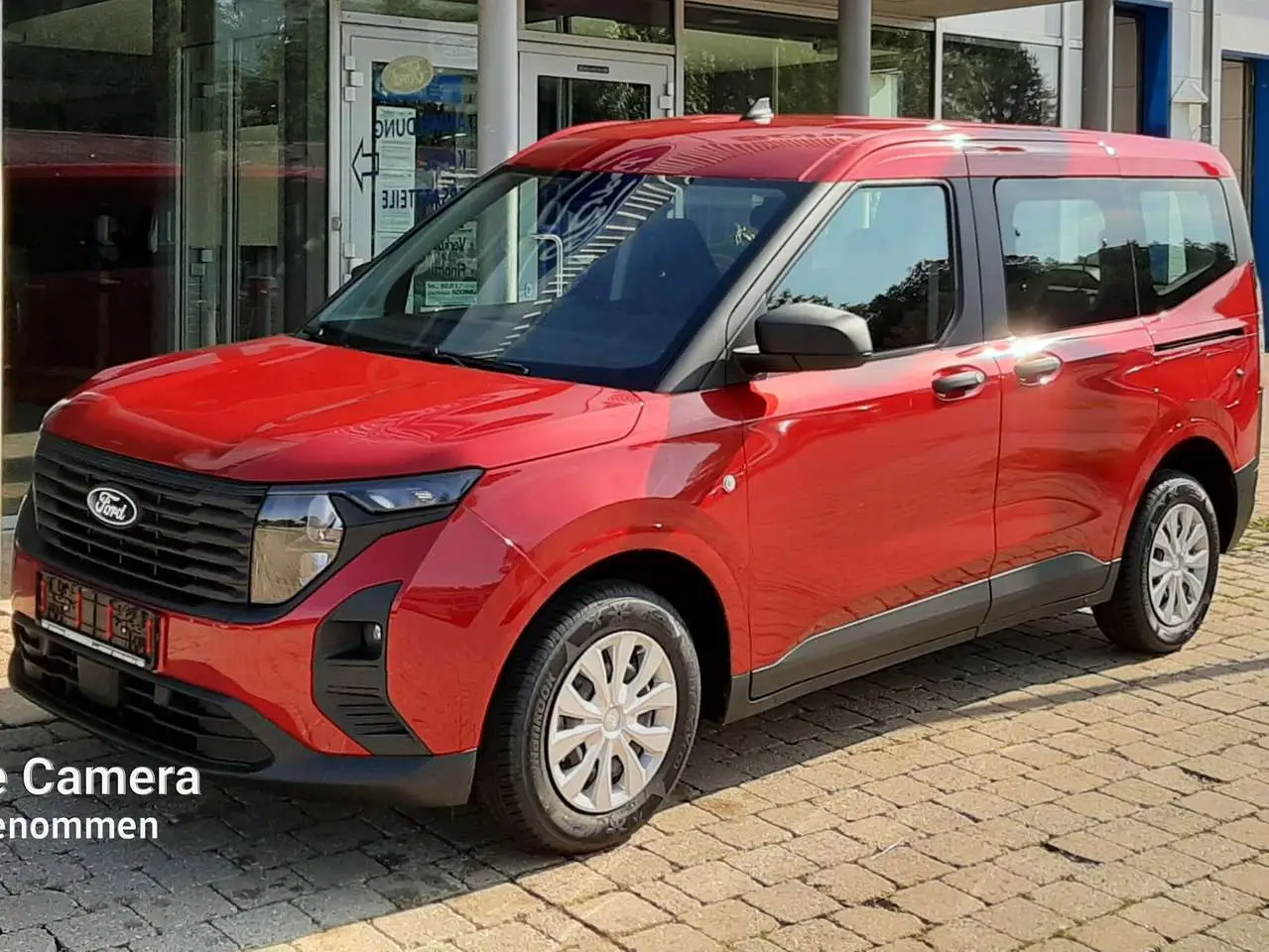 Photo 1 : Ford Tourneo 2024 Essence