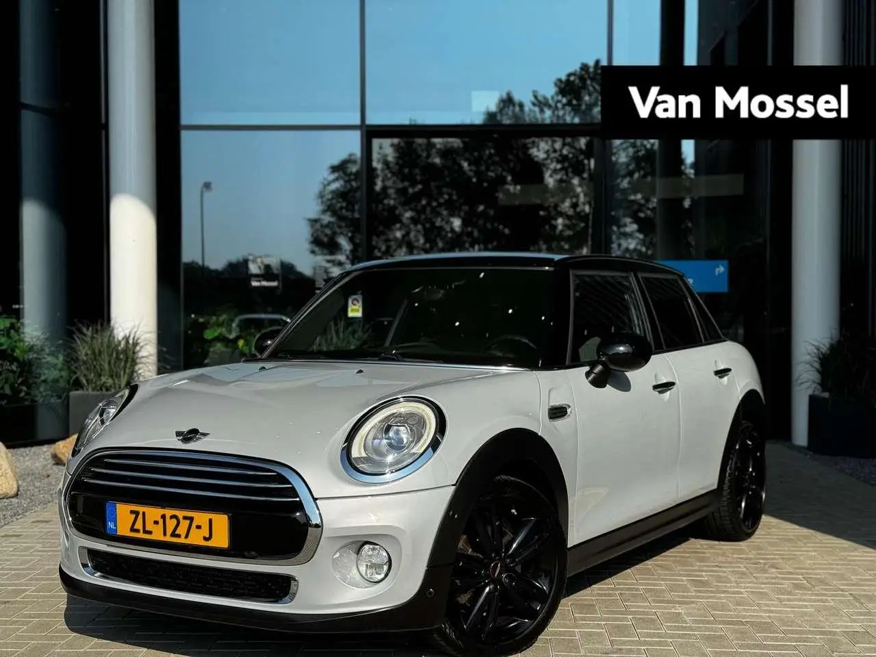 Photo 1 : Mini Cooper 2015 Petrol