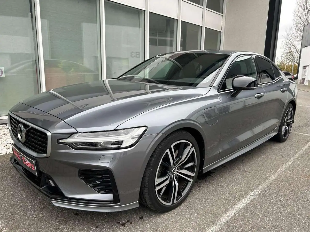 Photo 1 : Volvo S60 2019 Essence