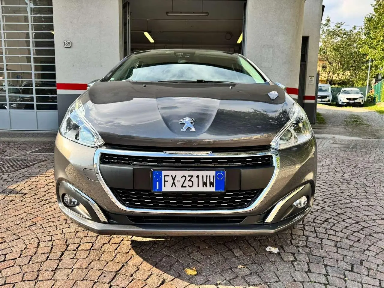 Photo 1 : Peugeot 208 2019 Petrol