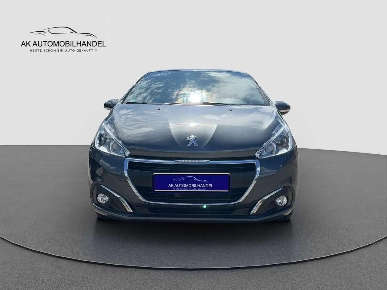 Photo 1 : Peugeot 208 2015 Petrol