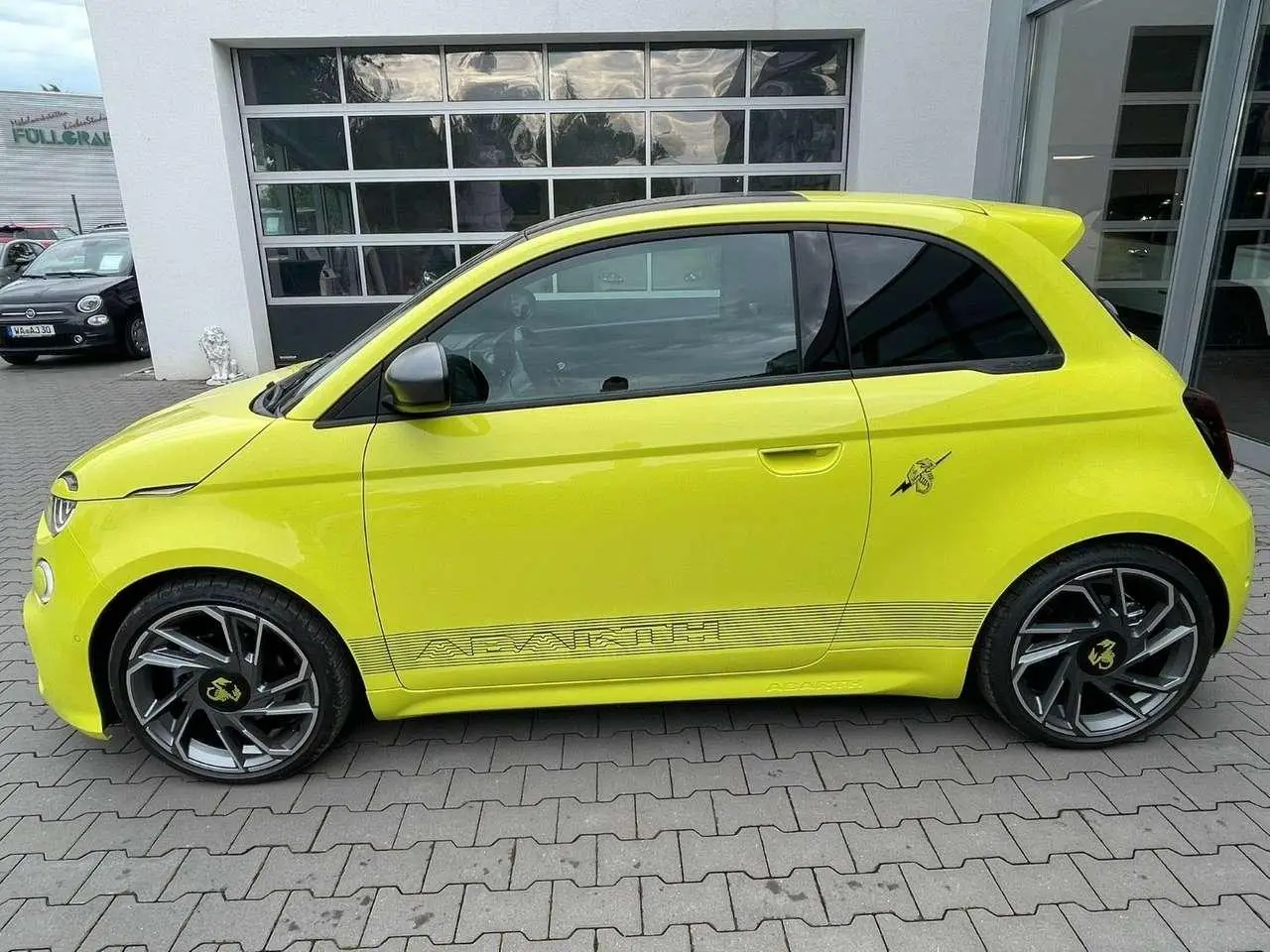 Photo 1 : Abarth 500 2023 Electric